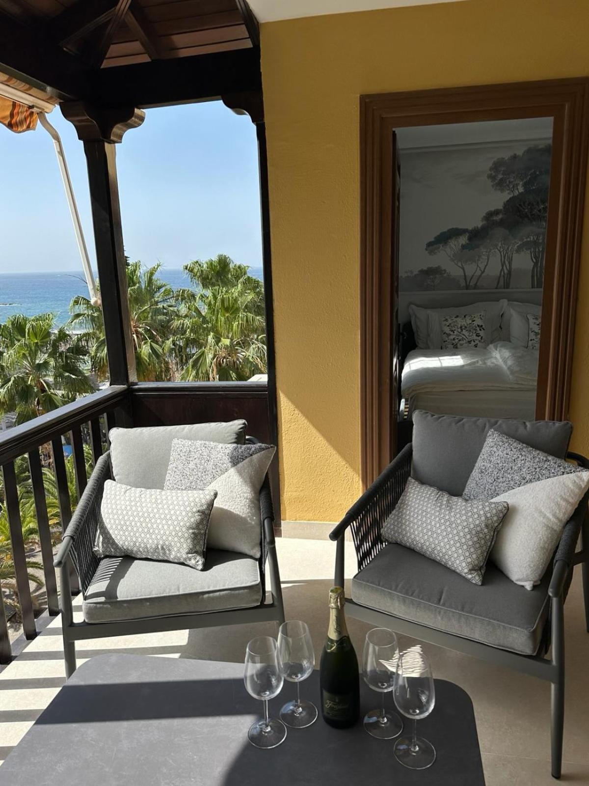 Apartamento Amarillo Oceanview Playa Feñabe Екстериор снимка